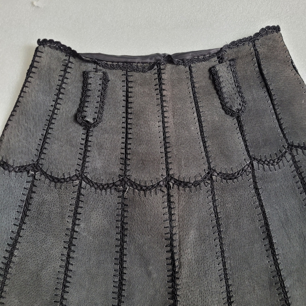 Vintage Suede Patchwork Miniskirt Crochet Lace Trim 70s Boho Black 38 EU Small - Picture 4 of 15